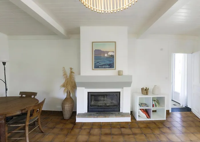 El Dar - A 1 Km De La *